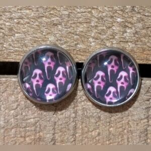 💟 Ghostface Scream Stud Earrings